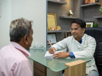 dr-kadam-family-dental-care-clinic-12