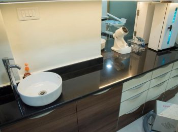 dr-kadam-family-dental-care-clinic-8